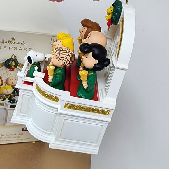 Hallmark Peanuts Ornament Ringing in Christmas 2007 Magic Wind-up Movement Choir - Picture 3 of 12
